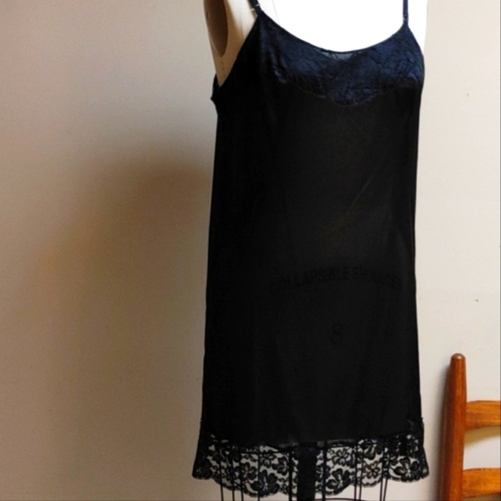 Vintage Vanity Fair Short Black Full Slip 36